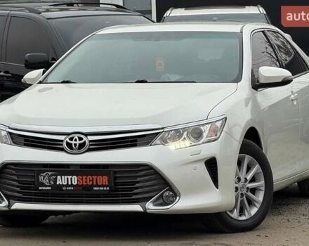 Белый Тойота Камри, объемом двигателя 2.49 л и пробегом 197 тыс. км за 16900 $, фото 1 на Automoto.ua