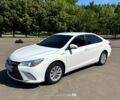 Белый Тойота Камри, объемом двигателя 2.5 л и пробегом 124 тыс. км за 16300 $, фото 1 на Automoto.ua