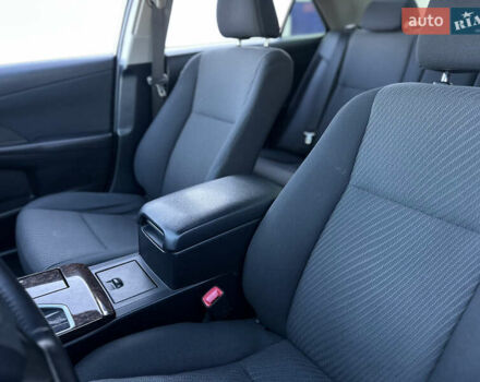 Белый Тойота Камри, объемом двигателя 2.49 л и пробегом 172 тыс. км за 16700 $, фото 17 на Automoto.ua
