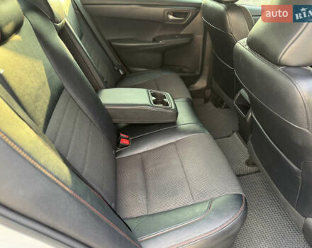 Белый Тойота Камри, объемом двигателя 2.49 л и пробегом 192 тыс. км за 13400 $, фото 15 на Automoto.ua