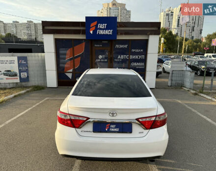 Белый Тойота Камри, объемом двигателя 2.49 л и пробегом 192 тыс. км за 13400 $, фото 10 на Automoto.ua