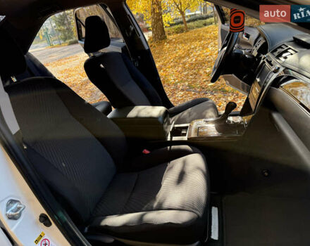 Тойота Камри 2016 в Харькове на Automoto.ua Белый Тойота Камри, объемом двигателя 2.49 л и пробегом 190 тыс. км за 16999 $, фото 18 на Automoto.ua