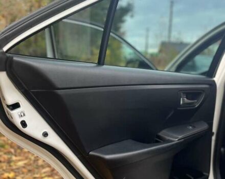 Белый Тойота Камри, объемом двигателя 2.5 л и пробегом 204 тыс. км за 13000 $, фото 15 на Automoto.ua