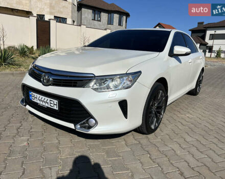 Белый Тойота Камри, объемом двигателя 2.49 л и пробегом 114 тыс. км за 17900 $, фото 7 на Automoto.ua
