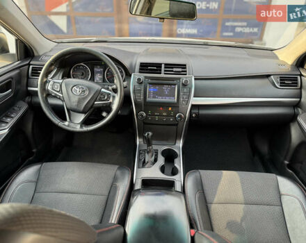 Белый Тойота Камри, объемом двигателя 2.49 л и пробегом 192 тыс. км за 13400 $, фото 20 на Automoto.ua