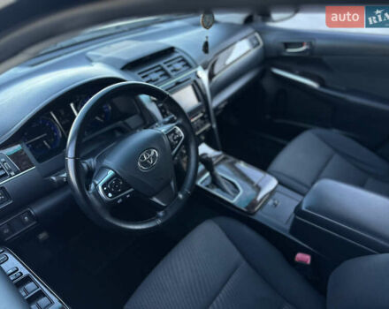 Белый Тойота Камри, объемом двигателя 2.49 л и пробегом 172 тыс. км за 16700 $, фото 18 на Automoto.ua