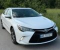 Белый Тойота Камри, объемом двигателя 3.46 л и пробегом 222 тыс. км за 15000 $, фото 1 на Automoto.ua