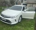 Белый Тойота Камри, объемом двигателя 2.5 л и пробегом 127 тыс. км за 17500 $, фото 1 на Automoto.ua