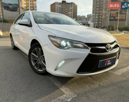 Белый Тойота Камри, объемом двигателя 2.49 л и пробегом 192 тыс. км за 13400 $, фото 5 на Automoto.ua
