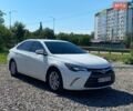 Белый Тойота Камри, объемом двигателя 2.49 л и пробегом 159 тыс. км за 12000 $, фото 1 на Automoto.ua