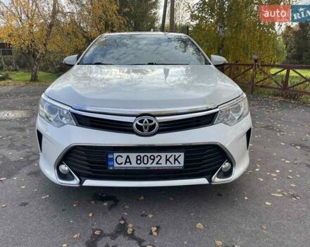 Білий Тойота Камрі, об'ємом двигуна 2.5 л та пробігом 198 тис. км за 15500 $, фото 1 на Automoto.ua
