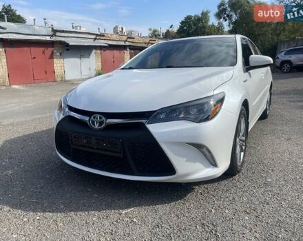 Белый Тойота Камри, объемом двигателя 2.5 л и пробегом 158 тыс. км за 15900 $, фото 1 на Automoto.ua