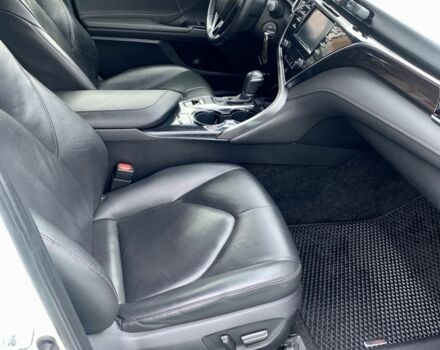 Белый Тойота Камри, объемом двигателя 2.5 л и пробегом 104 тыс. км за 21900 $, фото 8 на Automoto.ua