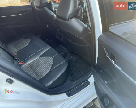 Белый Тойота Камри, объемом двигателя 2.49 л и пробегом 286 тыс. км за 17800 $, фото 16 на Automoto.ua