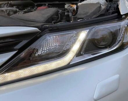 Белый Тойота Камри, объемом двигателя 2.49 л и пробегом 150 тыс. км за 21000 $, фото 20 на Automoto.ua