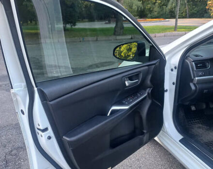 Білий Тойота Камрі, об'ємом двигуна 2.5 л та пробігом 93 тис. км за 16850 $, фото 6 на Automoto.ua