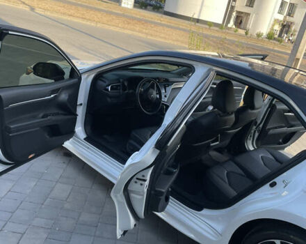 Білий Тойота Камрі, об'ємом двигуна 2.49 л та пробігом 141 тис. км за 19300 $, фото 13 на Automoto.ua