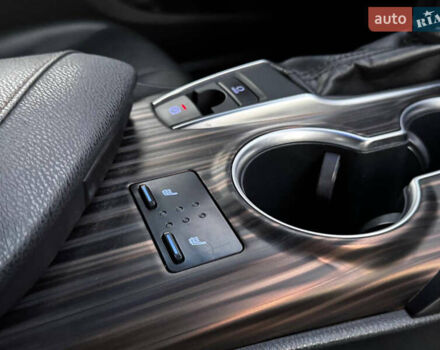 Белый Тойота Камри, объемом двигателя 2.49 л и пробегом 162 тыс. км за 22400 $, фото 26 на Automoto.ua