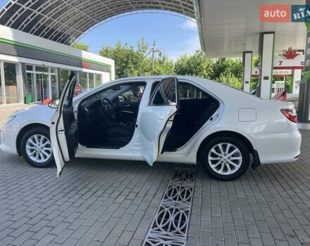 Белый Тойота Камри, объемом двигателя 2.49 л и пробегом 217 тыс. км за 17300 $, фото 23 на Automoto.ua