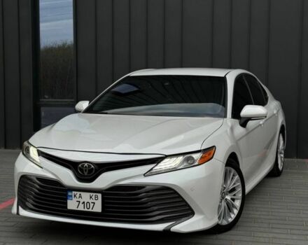 Белый Тойота Камри, объемом двигателя 2.5 л и пробегом 159 тыс. км за 17800 $, фото 1 на Automoto.ua