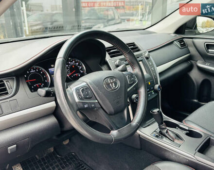 Белый Тойота Камри, объемом двигателя 2.5 л и пробегом 93 тыс. км за 16499 $, фото 16 на Automoto.ua