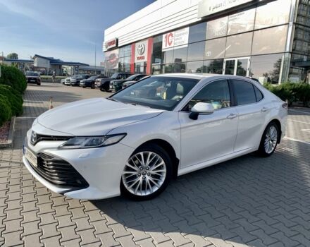 Белый Тойота Камри, объемом двигателя 2.5 л и пробегом 104 тыс. км за 21900 $, фото 2 на Automoto.ua