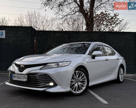 Белый Тойота Камри, объемом двигателя 2.49 л и пробегом 162 тыс. км за 22400 $, фото 7 на Automoto.ua