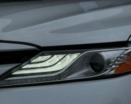 Белый Тойота Камри, объемом двигателя 2.5 л и пробегом 159 тыс. км за 17800 $, фото 6 на Automoto.ua