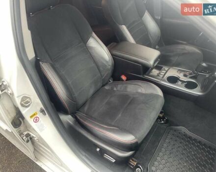 Білий Тойота Камрі, об'ємом двигуна 2.5 л та пробігом 158 тис. км за 15900 $, фото 29 на Automoto.ua