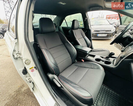 Белый Тойота Камри, объемом двигателя 2.5 л и пробегом 93 тыс. км за 16499 $, фото 35 на Automoto.ua