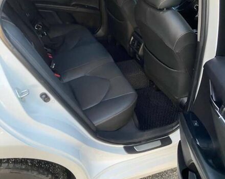 Белый Тойота Камри, объемом двигателя 2.49 л и пробегом 150 тыс. км за 21000 $, фото 24 на Automoto.ua