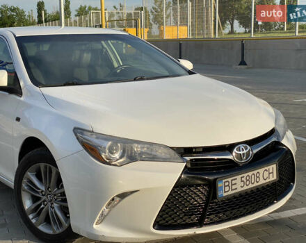 Белый Тойота Камри, объемом двигателя 2.4 л и пробегом 105 тыс. км за 17000 $, фото 1 на Automoto.ua