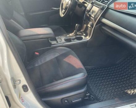 Білий Тойота Камрі, об'ємом двигуна 2.5 л та пробігом 158 тис. км за 15900 $, фото 14 на Automoto.ua