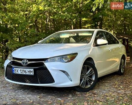 Белый Тойота Камри, объемом двигателя 2.5 л и пробегом 191 тыс. км за 13000 $, фото 6 на Automoto.ua