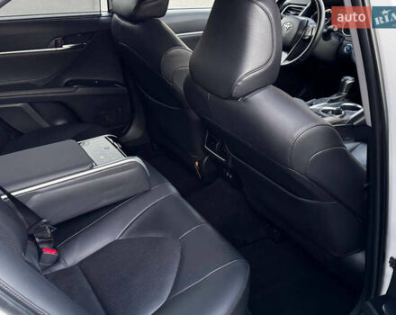 Белый Тойота Камри, объемом двигателя 2.49 л и пробегом 162 тыс. км за 22400 $, фото 32 на Automoto.ua