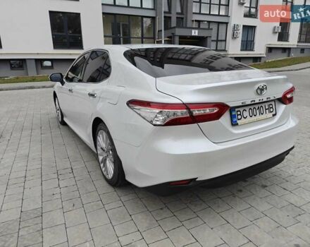 Білий Тойота Камрі, об'ємом двигуна 2.49 л та пробігом 199 тис. км за 22500 $, фото 3 на Automoto.ua