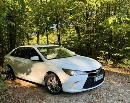 Белый Тойота Камри, объемом двигателя 2.5 л и пробегом 191 тыс. км за 13000 $, фото 7 на Automoto.ua