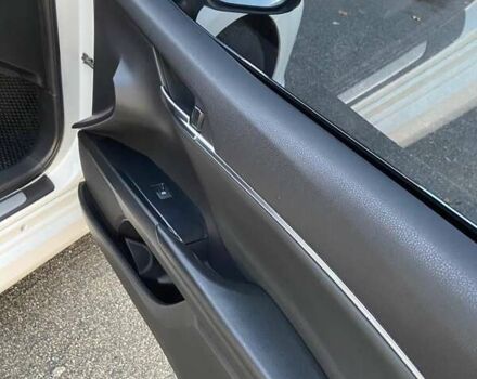 Белый Тойота Камри, объемом двигателя 2.49 л и пробегом 150 тыс. км за 21000 $, фото 25 на Automoto.ua