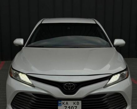 Белый Тойота Камри, объемом двигателя 2.5 л и пробегом 159 тыс. км за 17800 $, фото 3 на Automoto.ua