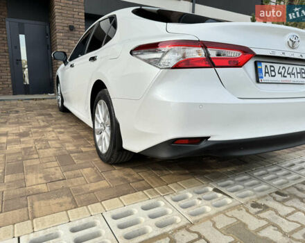 Тойота Камри 2017 в Черновцах на Automoto.ua Белый Тойота Камри, объемом двигателя 2.49 л и пробегом 80 тыс. км за 22900 $, фото 31 на Automoto.ua