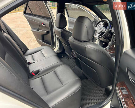 Белый Тойота Камри, объемом двигателя 2.49 л и пробегом 119 тыс. км за 20555 $, фото 13 на Automoto.ua