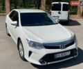 Белый Тойота Камри, объемом двигателя 2.49 л и пробегом 205 тыс. км за 15999 $, фото 1 на Automoto.ua