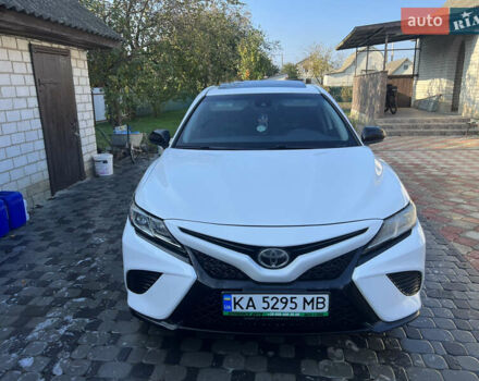 Белый Тойота Камри, объемом двигателя 2.49 л и пробегом 286 тыс. км за 17800 $, фото 12 на Automoto.ua