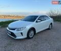 Белый Тойота Камри, объемом двигателя 2.49 л и пробегом 218 тыс. км за 16100 $, фото 1 на Automoto.ua