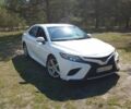 Білий Тойота Камрі, об'ємом двигуна 2.49 л та пробігом 165 тис. км за 17200 $, фото 1 на Automoto.ua