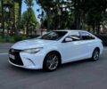 Белый Тойота Камри, объемом двигателя 2.49 л и пробегом 64 тыс. км за 15000 $, фото 1 на Automoto.ua