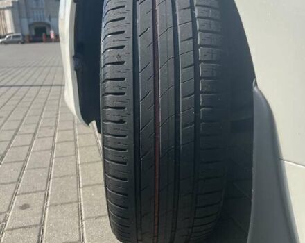 Белый Тойота Камри, объемом двигателя 2.49 л и пробегом 217 тыс. км за 17300 $, фото 95 на Automoto.ua