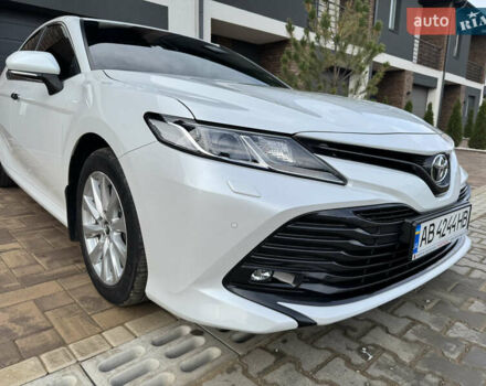 Білий Тойота Камрі, об'ємом двигуна 2.49 л та пробігом 80 тис. км за 21900 $, фото 1 на Automoto.ua