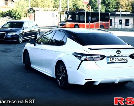 Белый Тойота Камри, объемом двигателя 2.5 л и пробегом 14 тыс. км за 23500 $, фото 8 на Automoto.ua
