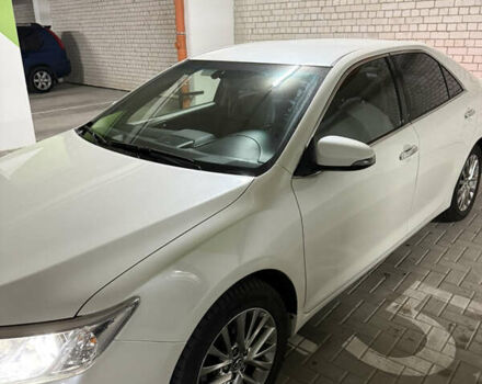 Тойота Камри 2017 в Львове на Automoto.ua Белый Тойота Камри, объемом двигателя 2.49 л и пробегом 148 тыс. км за 19300 $, фото 3 на Automoto.ua